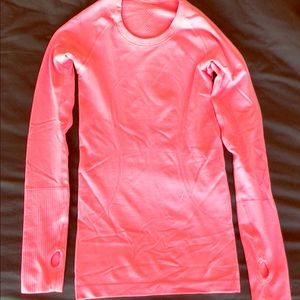 Lululemon long sleeve swiftly tech
